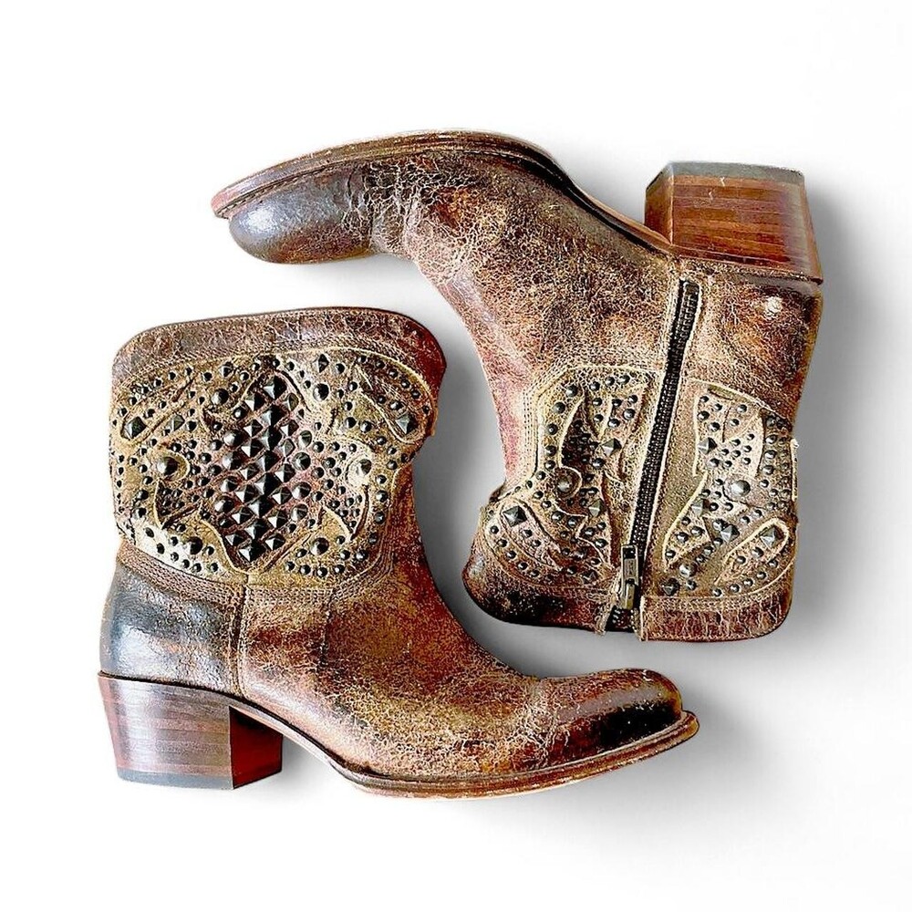 Frye Deborah Deco Short Studded Leather Boots 7.5